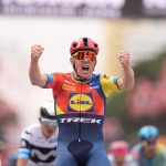 Giro d’Italia: Pedersen vince la prima tappa, è sua la prima maglia rosa