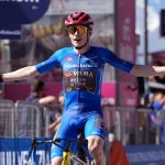 Ciclismo, Giro d’Italia: Vingegaard in solitaria nella 14a tappa