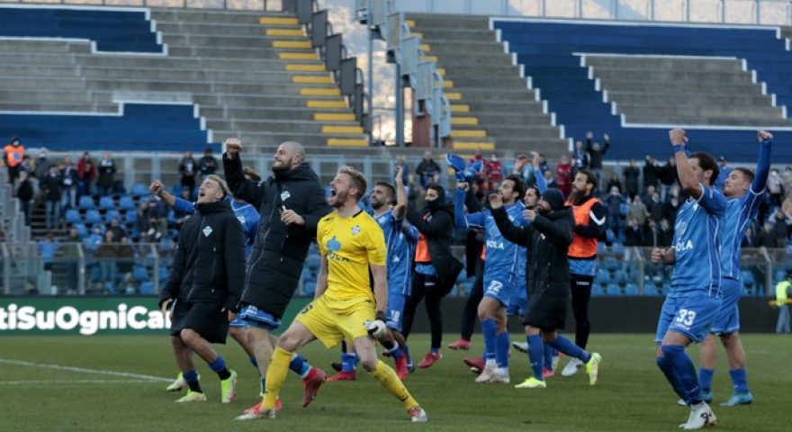 Serie B: Brescia al comando, vincono anche Como, Ternana, Frosinone e Ascoli