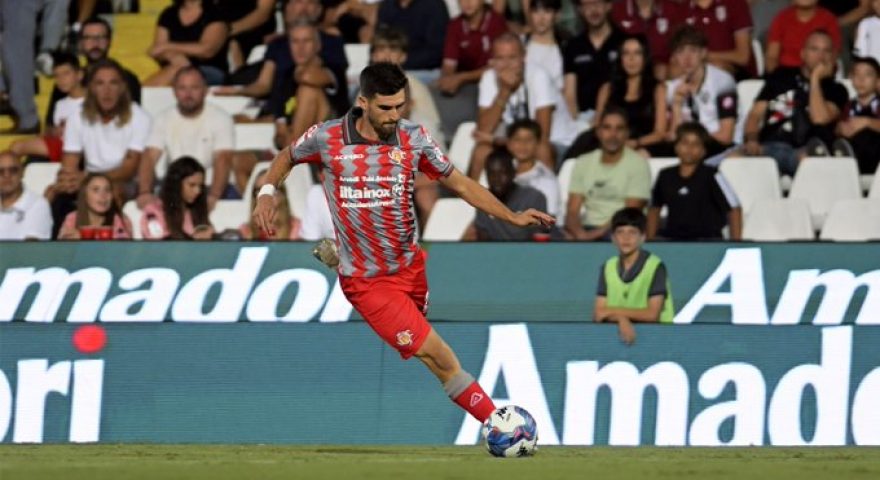 Serie B, Cesena-Cremonese 2-2