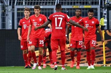 I giocatori del Bayern esultano dopo il goal di Kimmich