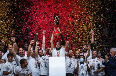 Basket: la Virtus Bologna alza la Supercoppa nella finale contro l'Olimpia Milano