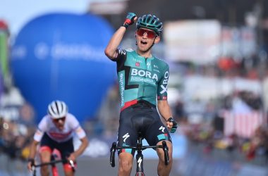 kamna vince la quarta tappa del giro d'italia di ciclismo
