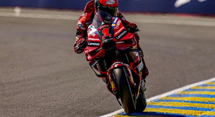 motogp gp francia: pole di bagnaia, sprint a Martin