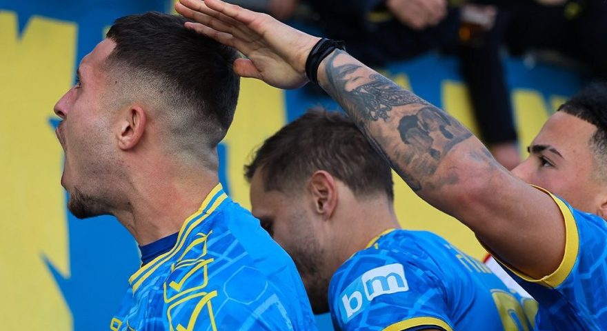 serie b, carrarese bari