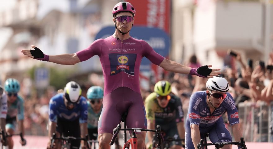 L'undicesima tappa del Giro d'Italia va a Milan