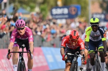 Giro d'Italia, sesta tappa, vince Demare