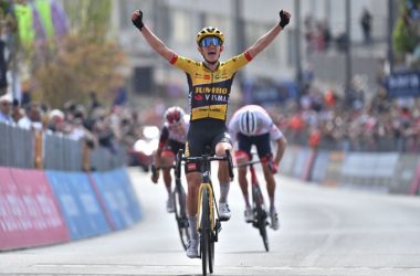 Giro d'Italia: a Potenza s'impone Bouwman