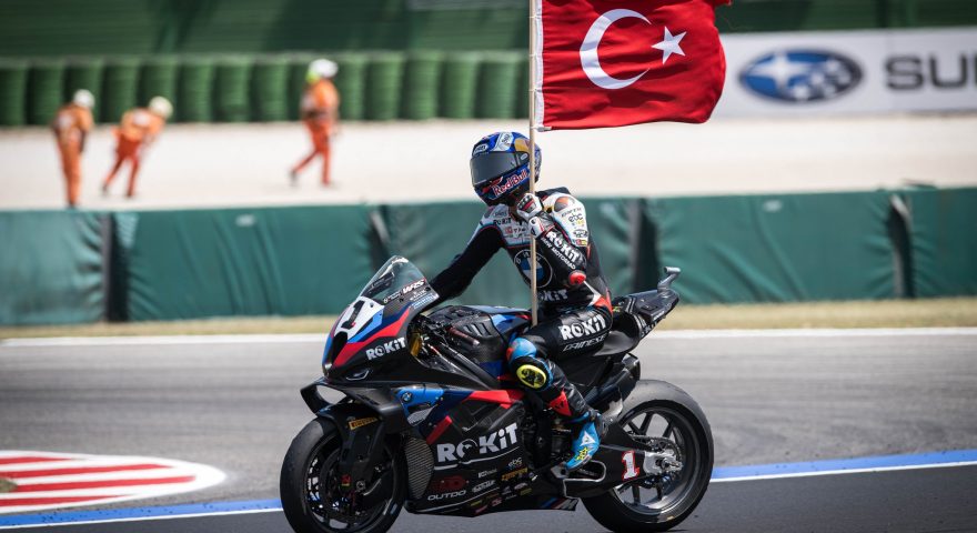 Motori, Superbike: gara 1 gp ungheria razgatlioglu