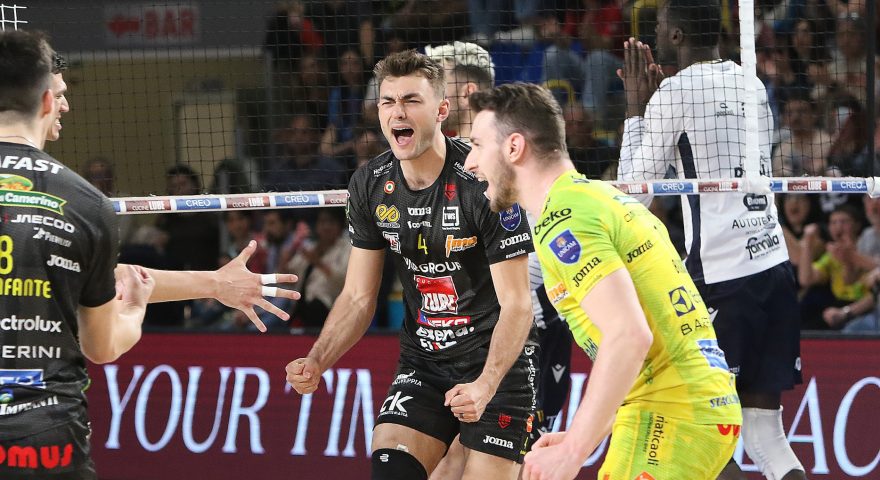superlega volley, civitanova raggiunge perugia