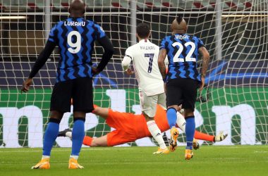 Real MadridÕs Eden Hazard scores on penalty against Inter MilanÕs goalkeeper Samir Handanovic goal of 0 to 1 during the UEFA Champions League Group B soccer match between Inter and Real Madrid Fc  at Giuseppe Meazza stadium in Milan 21 October 2020.ANSA / MATTEO BAZZI