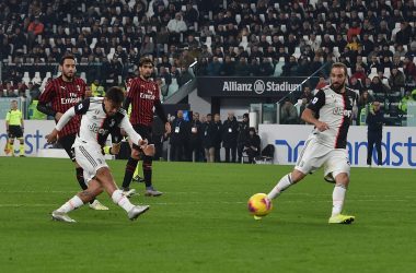 TURIN, ITALY - NOVEMBER 10: Paulo Dybala  of Juventus scores the winning goal during the Serie A match between Juventus and AC Milan at Allianz Stadium on November 10, 2019 in Turin, Italy. (Photo by Tullio M. Puglia/Getty Images)